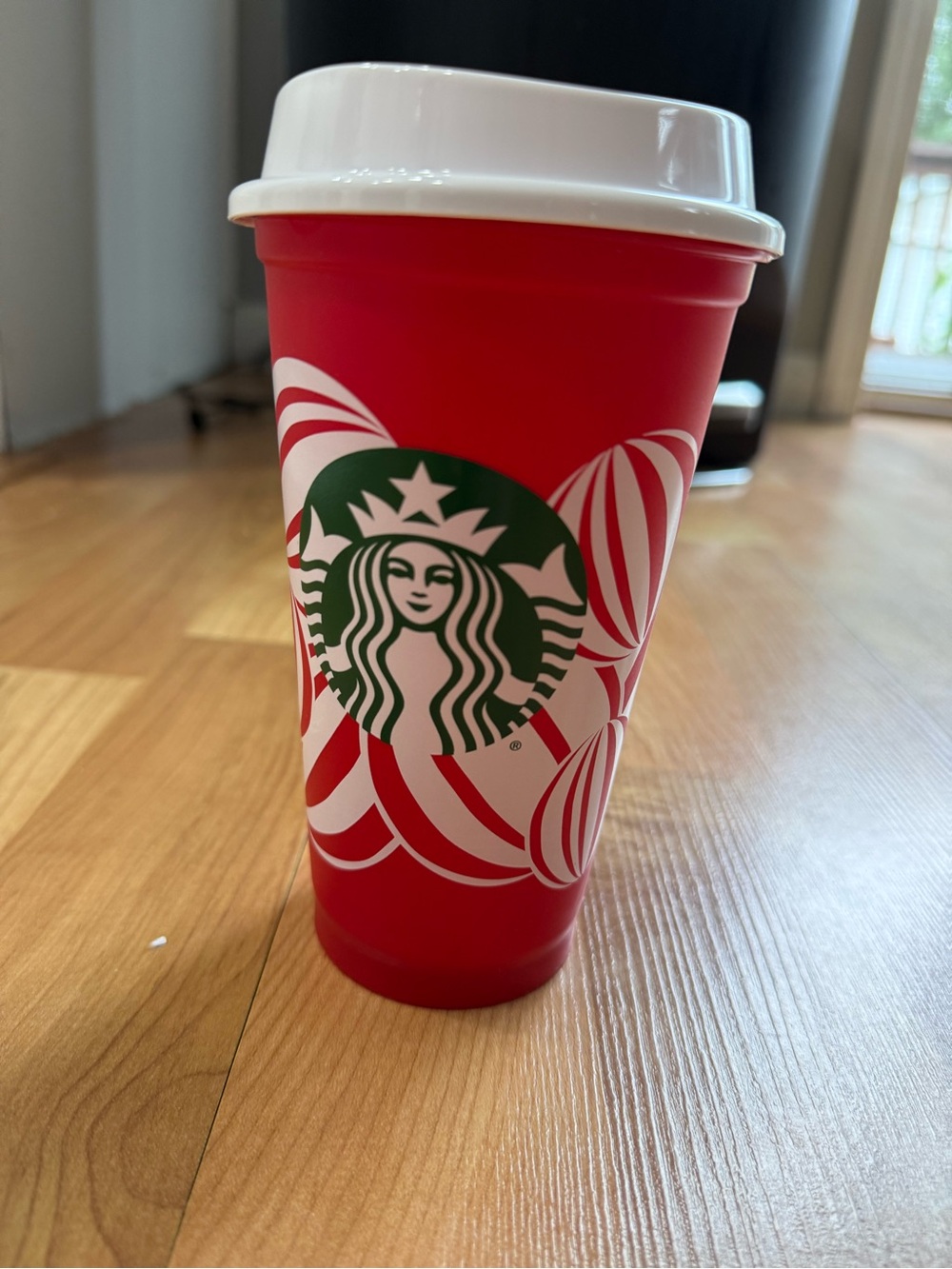 Starbucks Red Tumbler 16 oz with White Lid and Green Siren brand new never used